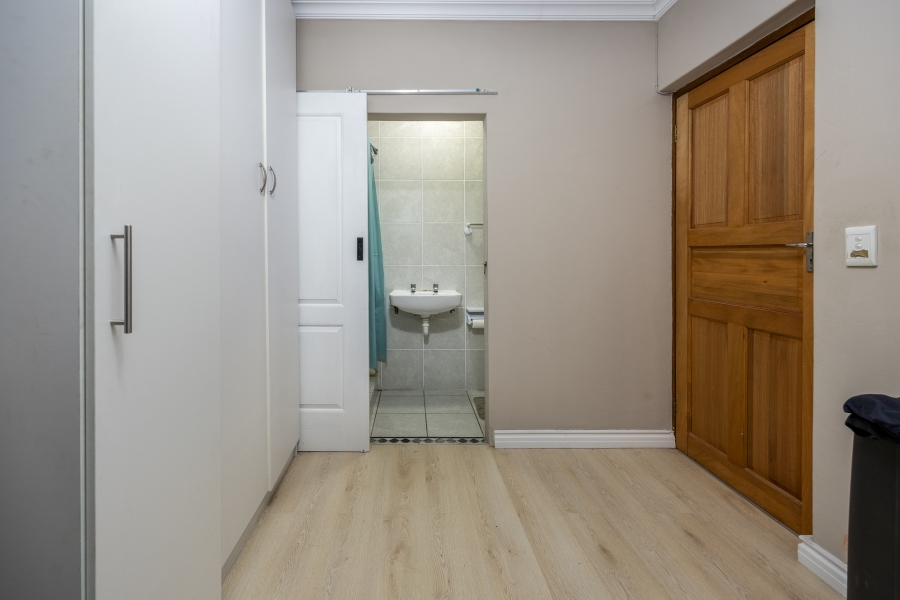 5 Bedroom Property for Sale in Rouxville Western Cape